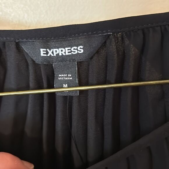 Express Pleated Lace Shoulder Crew Neck Long Sleeve Blouse Top Black M NWT - Picture 3 of 5